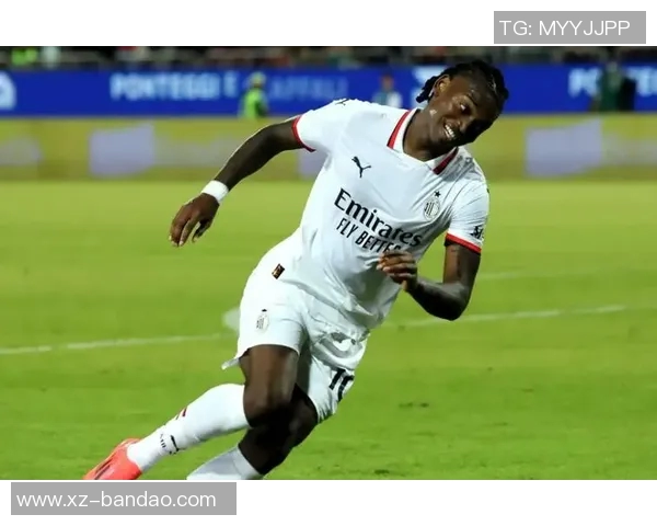 丰塞卡称赞莱奥具备赢得金球奖的潜力和成为世界最佳球员的能力 丰塞卡称赞莱奥具备赢得金球奖的潜力和成为世界最佳球员的能力