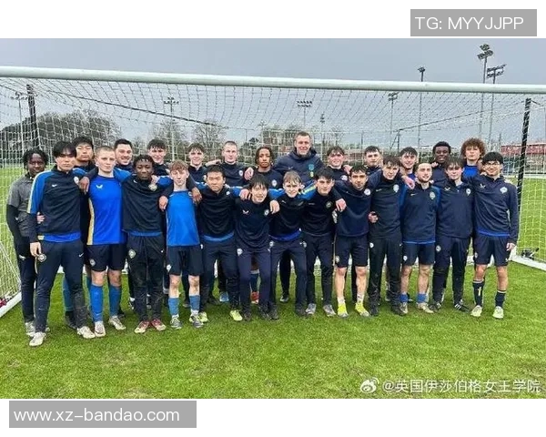 英格兰队今日训练迎来U20小将莱西塞缪尔坎贝尔强势加盟 英格兰队今日训练迎来U20小将莱西塞缪尔坎贝尔强势加盟